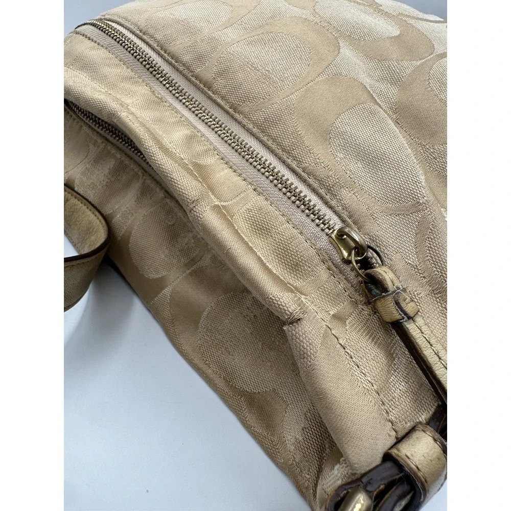 Vintage Coach Signature Shoulder Bag F15067 – Y2K Style